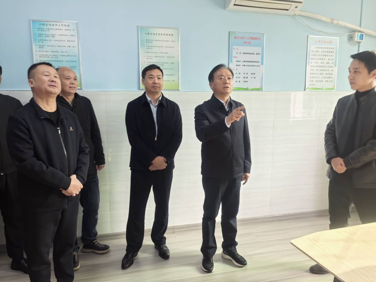 区委书记顾兴旺调研加强城市管理提升文明程度工作时 要求运用共同缔造理念 形成人人参与人人支持人人共享的好局面